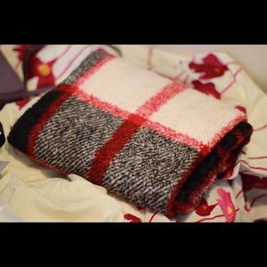 🎉NWOT RED/WHITE PLAID: PREORDER TODAY!!!🎉