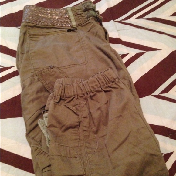 Apple Bottoms Pants - Apple Bottom Cargo capris