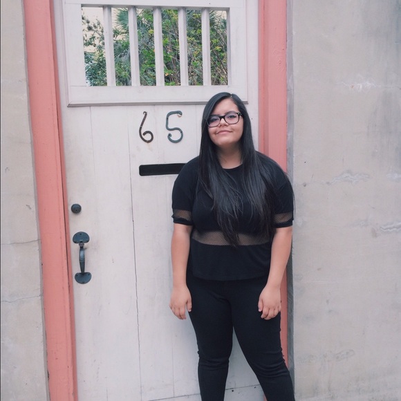 Meet your Posher, Dani - Picture 1 of 1
