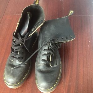 DOC MARTENS