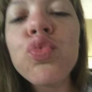 Meet your Posher, Gloria