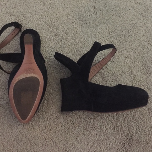 ALAIA Suede Ankle Strap Heel Wedges Size 35.5 - Picture 2 of 2