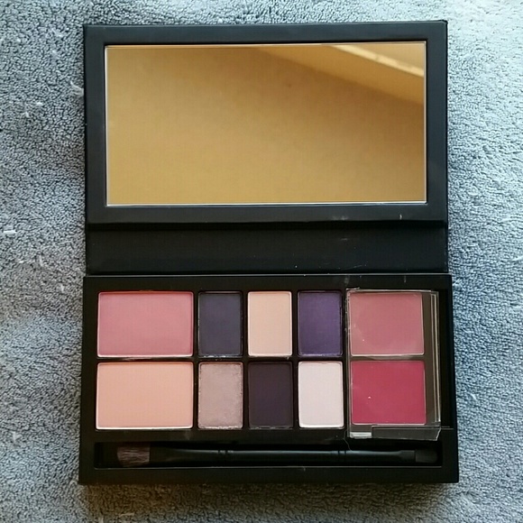 Mac look in a box/style kit