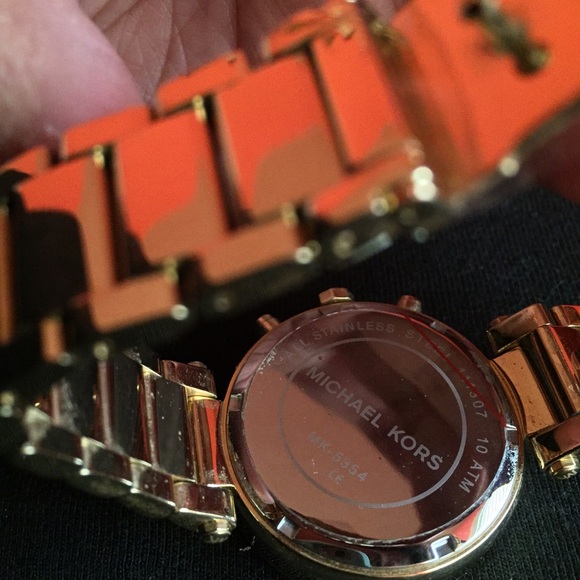 💎MICHAEL KORS gold watch w diamond face💎 - Picture 3 of 4