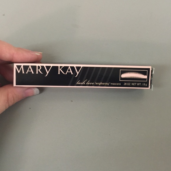 Mary Kay Lash Love Lengthening Mascara - Picture 1 of 1