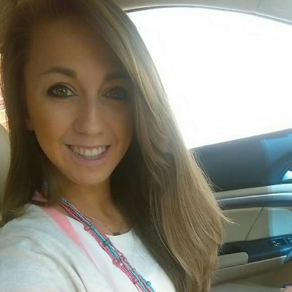 Meet your Posher, Samantha - Picture 3 of 3