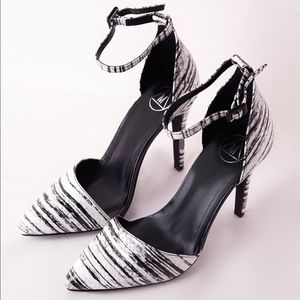FINAL REDUCTION! Brand new Missguided heels