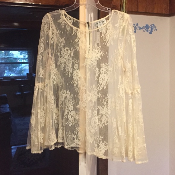 Flowy, Long -Sleeve Lace Top