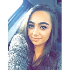 Meet your Posher, Emma