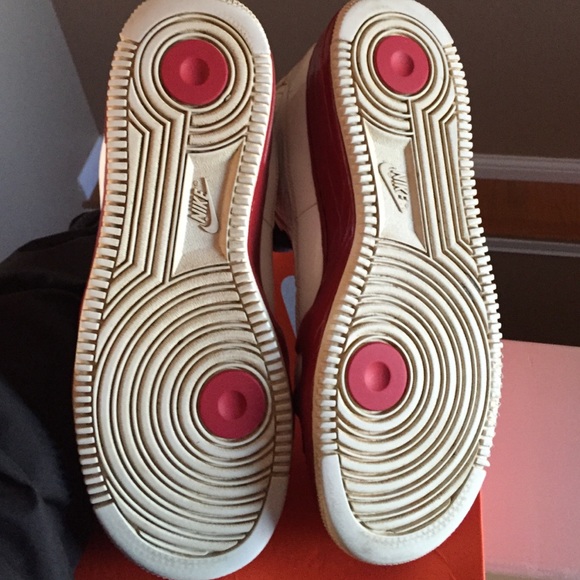 Size  9.5 Jordan fusion 9s - Picture 3 of 4