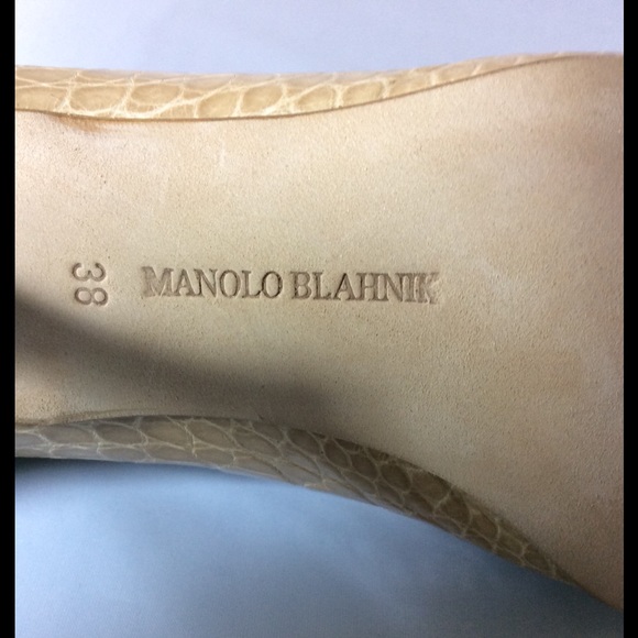 Manolo Blahnik Mandello Heel - Picture 4 of 4