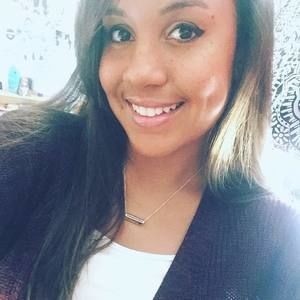 Meet your Posher, Analia