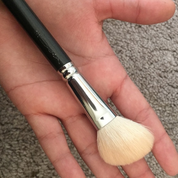 Mac Brush