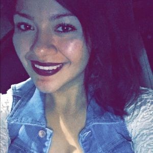 Meet your Posher, Mayra