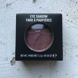 Mac eye shadow brand new color star violet