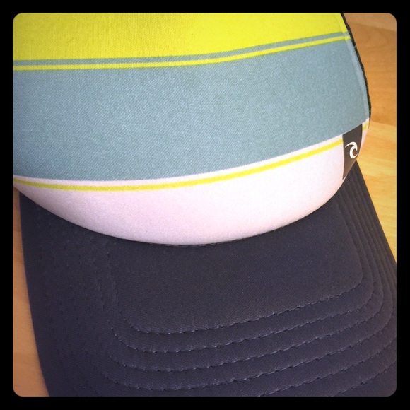 Billabong trucker hat