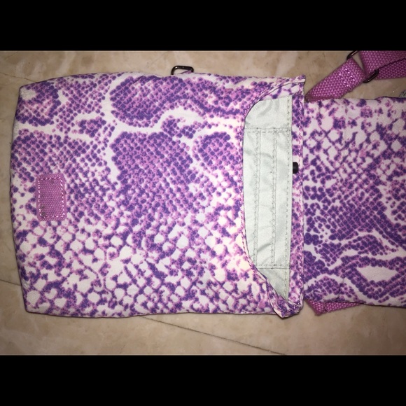 Snake skin Kipling Crossbody - Picture 2 of 2