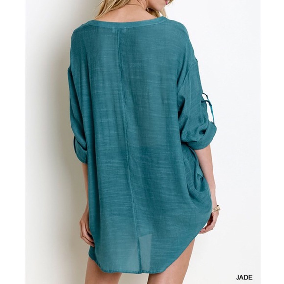 "Wild Roses" Linen Tabbed Sleeve Tunic Top - Picture 2 of 4