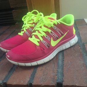 Nike free runs