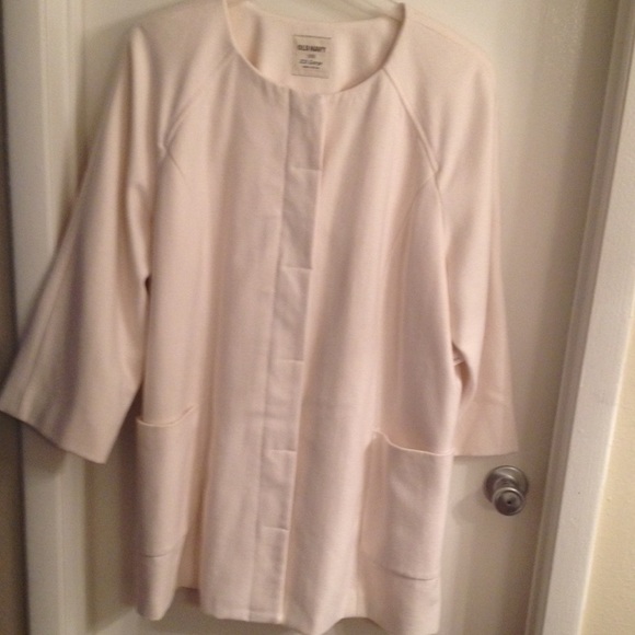 Never worn dressy white coat.