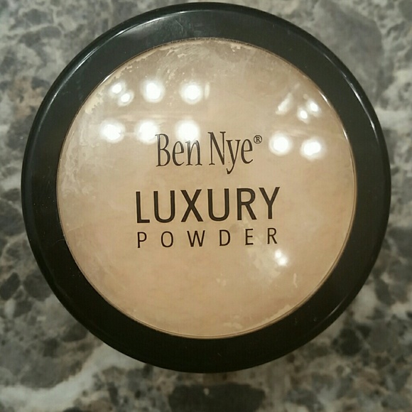 Ben nye Banana powder