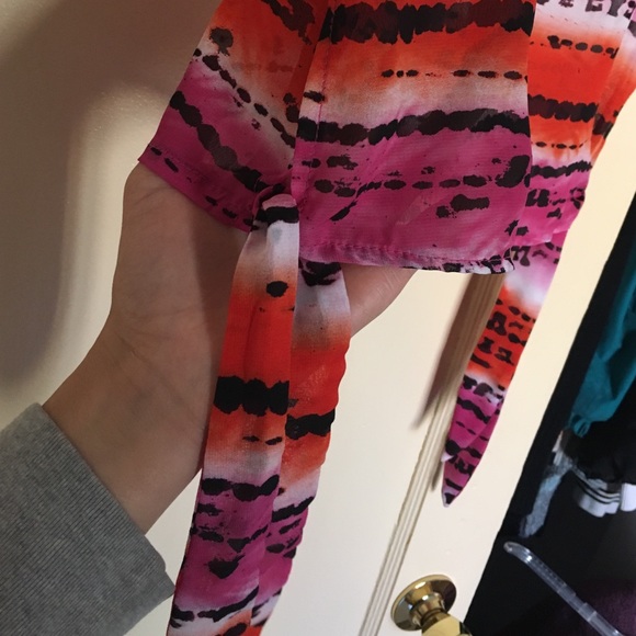 Multicolor sheer top - Picture 2 of 4