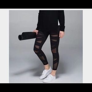 ISO these Lululemon mesh tights in black sz 4
