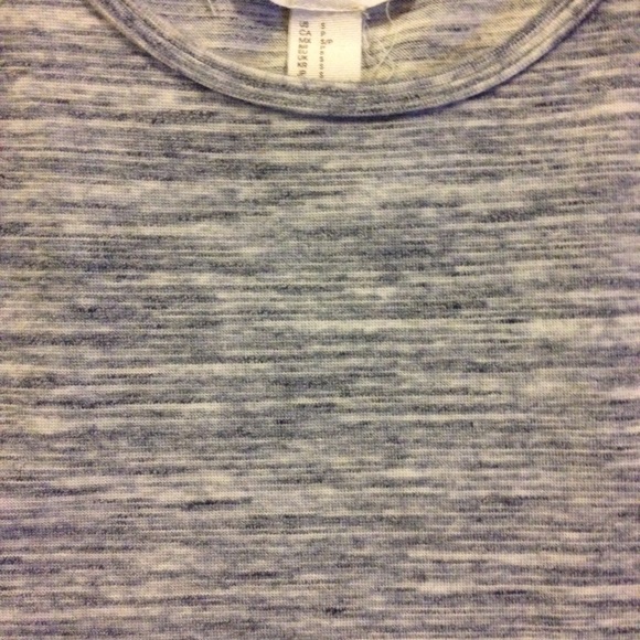 Tank Top 💙 - Picture 2 of 2