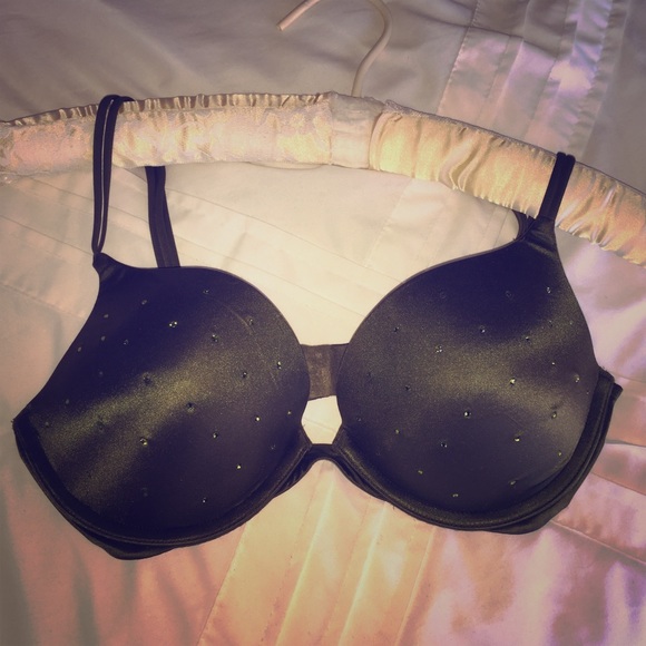 Olive green jeweled Victoria's Secret Bra size 34C