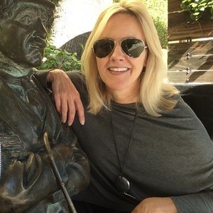 Meet your Posher, Stacie