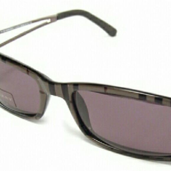 Burberry Sunglasses brand new - Picture 1 of 3