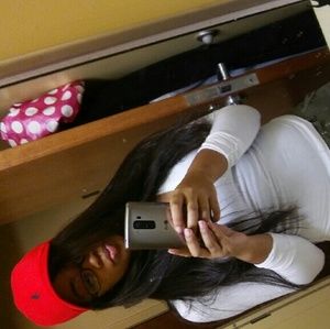 Meet your Posher, Adelina