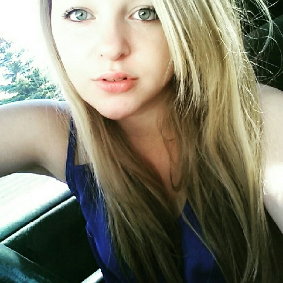 Meet your Posher, Sara - Picture 1 of 1