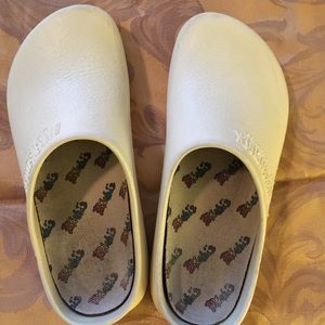 Cream Birkenstocks Clogs