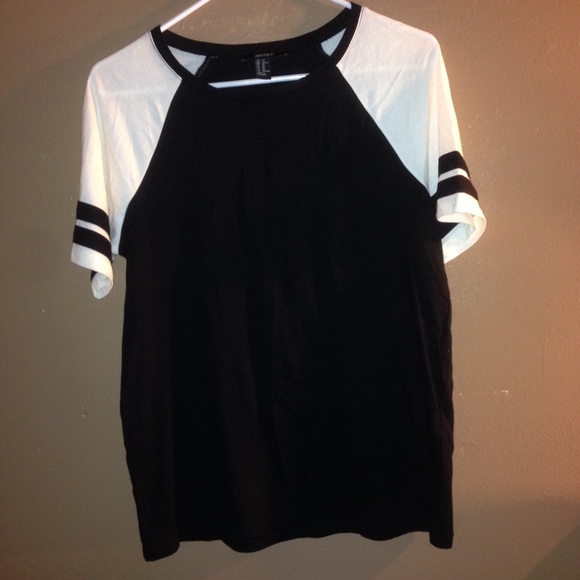 Flowy Tee 👕 - Picture 1 of 1