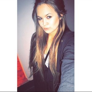 Meet your Posher, Lauren