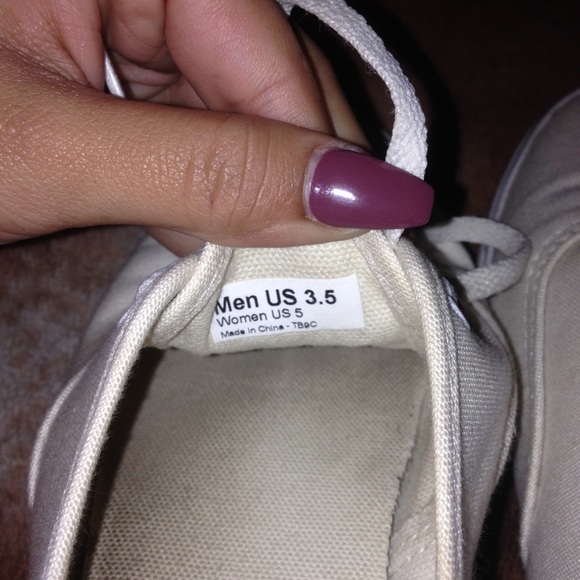 Cream girl vans 👄 - Picture 2 of 2