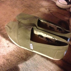 Olive Toms w/ 2 Bags