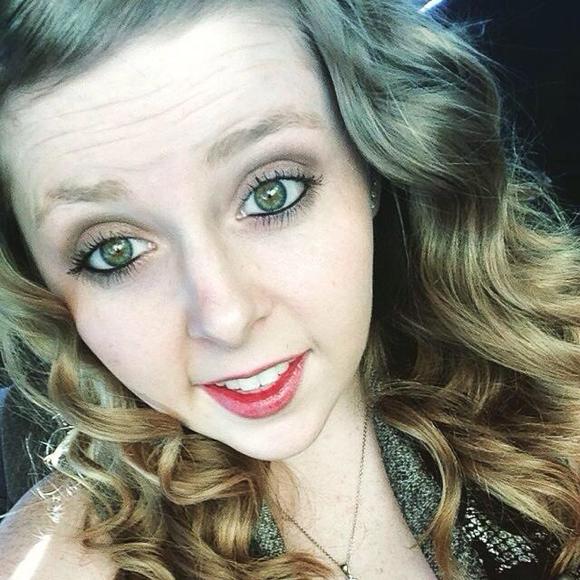 Meet your Posher, Brianna - Picture 1 of 1