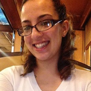 Meet your Posher, Monica