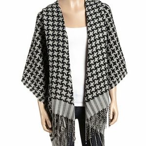 Grey and Black Houndstooth Ruana