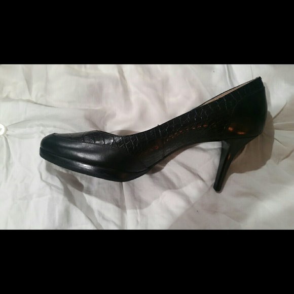 Talbot Genuine Leather Pumps