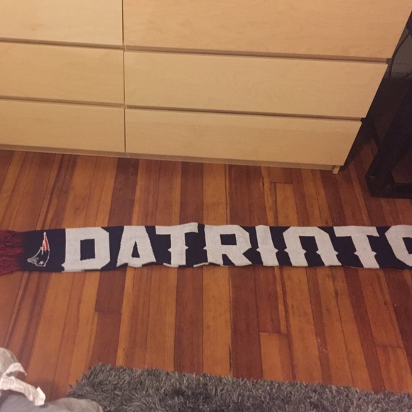Patriots scarf like new