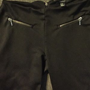 Black jeggings that never fade!