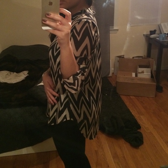 High-Low chevron top - Picture 3 of 3