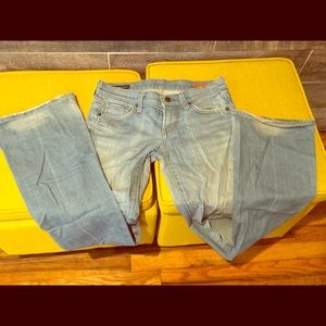 Women's jeans