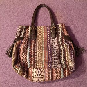 Cute Tribal-Patterned Bag!