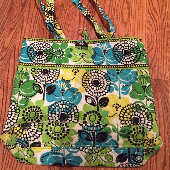 Vera Bradley tote in Limes Up
