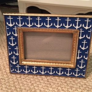 Picture frame- anchor