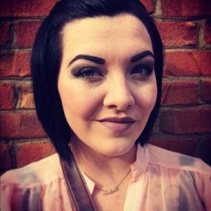 Meet your Posher, Dana